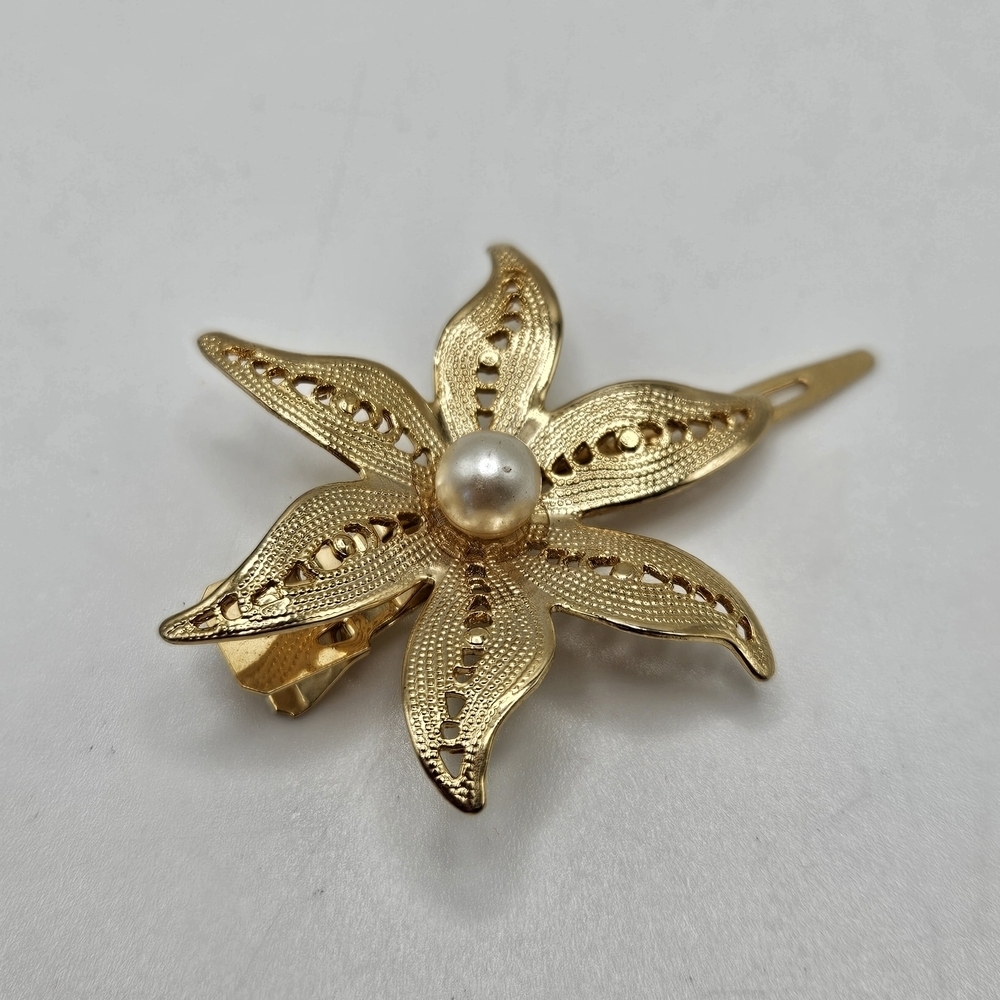 VINTAGE Lady Ellen 1960s Gold Tone Faux Pearl Flower Hair Clip Barrette Estate
